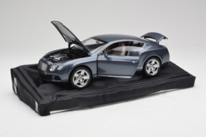 Bentley Continental GT Thunder Szürke Minichamps 1:18 BL835 – 2. kép a 8-ből