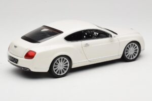 Bentley Continental GT Fehér Minichamps 1:18 100139621 Fém – 3. kép a 8-ből