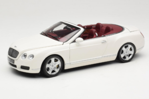 Bentley Continental GTC Fehér Minichamps 1:18 100139032 Fém