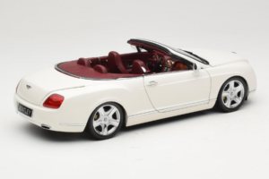 Bentley Continental GTC Fehér Minichamps 1:18 100139032 Fém – 3. kép a 8-ből
