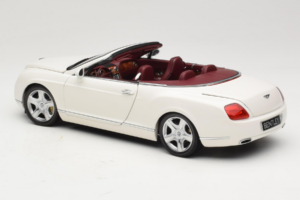Bentley Continental GTC Fehér Minichamps 1:18 100139032 Fém – 7. kép a 8-ből