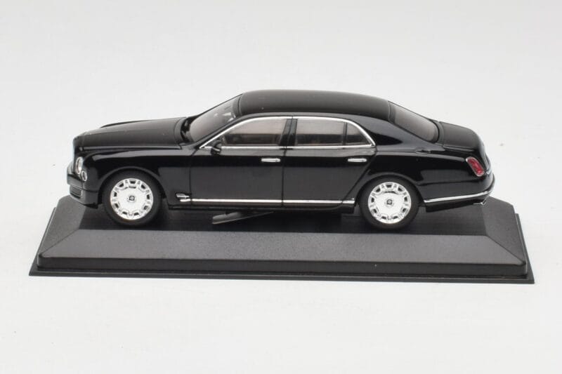 Bentley Mulsanne Fekete Minichamps 1:43 436139900 Fém