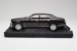 Bentley Mulsanne Burnt Oak Minichamps 1:18 100139905 Fém – 4. kép a 8-ből