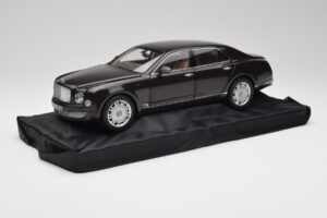 Bentley Mulsanne Burnt Oak Minichamps 1:18 100139905 Fém
