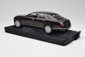 Bentley Mulsanne Burnt Oak Minichamps 1:18 100139905 Fém – 7. kép a 8-ből