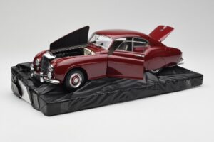Bentley R-Type Continental Tudor Piros Minichamps 1:18 100139421 Fém – 2. kép a 8-ből