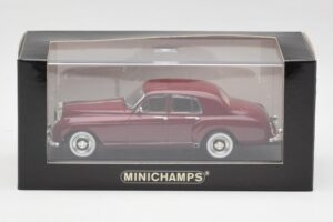 Bentley S1 Continental Flying Spur Krémszínű Minichamps 1:43 436139551 Fém – 4. kép a 4-ből