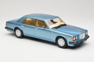 Bentley Turbo R LWB Kék GT Spirit 1:18 GT782 Gyanta – 4. kép a 6-ből
