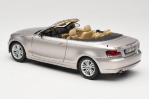 BMW 1 Series E88 Kabrió Mineral Silver Metallic Kyosho 1:18 80430427020 Fém – 7. kép a 8-ből