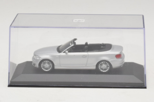 BMW 1-Series E88 Kabrió Titan Silver Minichamps 1:43 80420427037-R1 Fém – 4. kép a 5-ből