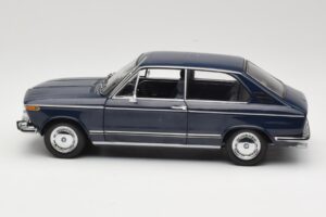 BMW 1600 Touring Kék Minichamps 1:18 80430145823 Fém – 4. kép a 8-ből