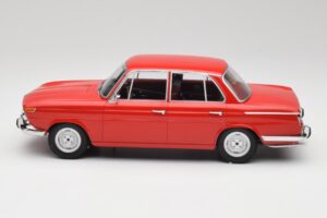 BMW 1800 Ti Karmazsin Piros Minichamps 1:18 107024001 Fém – 3. kép a 6-ből