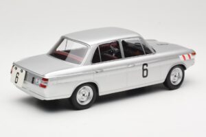 BMW 1800 TiSA #6 J. Munaron / K. Eppelein 24 Hours of Spa 1965 Minichamps 1:18 155652906 Fém – 2. kép a 6-ből
