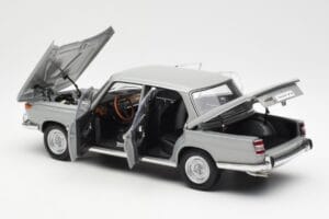 BMW 1800 TiSA Bernina Szürke AUTOart 1:18 70621 Fém – 5. kép a 8-ből
