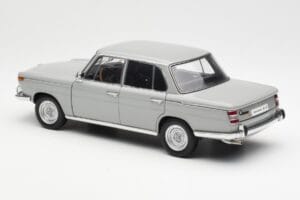 BMW 1800 TiSA Bernina Szürke AUTOart 1:18 70621 Fém – 7. kép a 8-ből