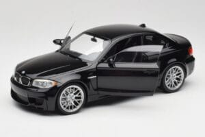 BMW 1M Coupe E82 Black Metallic Minichamps 1:18 110020021 Fém – 2. kép a 8-ből