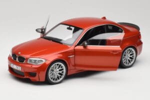 BMW 1M Coupe E82 Sakhir Orange Metallic Minichamps 1:18 110020020 Fém – 2. kép a 8-ből