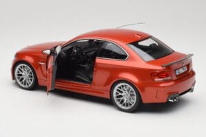 BMW 1M Coupe E82 Sakhir Orange Metallic Minichamps 1:18 110020020 Fém – 5. kép a 8-ből