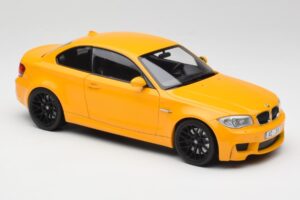 BMW 1M Coupe E82 Sárga Minichamps 1:18 110020026 Fém – 6. kép a 8-ből