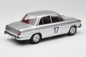 BMW 2000 Ti #17 J. Ickx / H. Hahne 24 Hours of Spa 1966 Winners Minichamps 1:18 107662517 Gyanta – 2. kép a 6-ből