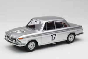 BMW 2000 Ti #17 J. Ickx / H. Hahne 24 Hours of Spa 1966 Winners Minichamps 1:18 107662517 Gyanta
