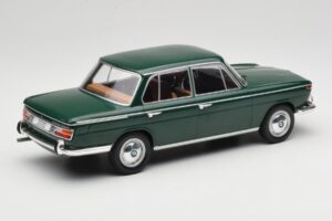 BMW 2000 121 Zöld MCG 1:18 MCG18542 Fém – 2. kép a 6-ből