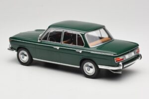 BMW 2000 121 Zöld MCG 1:18 MCG18542 Fém – 5. kép a 6-ből
