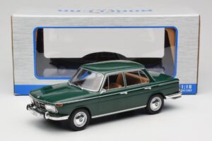 BMW 2000 121 Zöld MCG 1:18 MCG18542 Fém – 6. kép a 6-ből