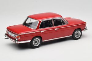BMW 2000 121 Piros MCG 1:18 MCG18543 Fém – 2. kép a 6-ből