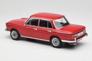 BMW 2000 121 Piros MCG 1:18 MCG18543 Fém – 5. kép a 6-ből