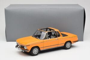 BMW 2002 E10 Kabrió Colorado Narancssárga AUTOart 1:18 80430300713 Fém – 8. kép a 8-ből