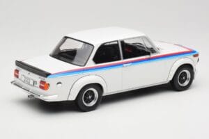 BMW 2002 E10 Turbo Fehér MCG 1:18 MCG18408-R Fém – 2. kép a 6-ből