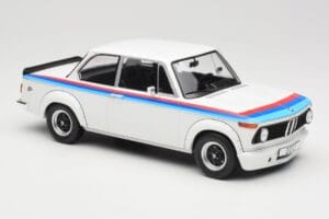 BMW 2002 E10 Turbo Fehér MCG 1:18 MCG18408-R Fém – 4. kép a 6-ből