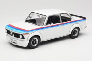 BMW 2002 E10 Turbo Fehér MCG 1:18 MCG18408-R Fém