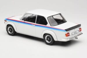 BMW 2002 E10 Turbo Fehér MCG 1:18 MCG18408-R Fém – 5. kép a 6-ből