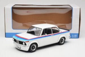 BMW 2002 E10 Turbo Fehér MCG 1:18 MCG18408-R Fém – 6. kép a 6-ből