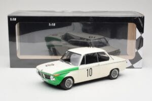 BMW 2002 Tii E10 #10 H. Hahne / D. Quester Winners Nurburgring 1968 Minichamps 1:18 155682710 Fém – 6. kép a 6-ből