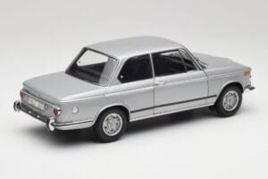 BMW 2002 Tii Polaris Ezüst AUTOart 1:18 80430146517 Fém – 3. kép a 8-ből