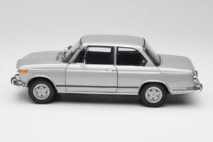 BMW 2002 Tii Polaris Ezüst AUTOart 1:18 80430146517 Fém – 4. kép a 8-ből