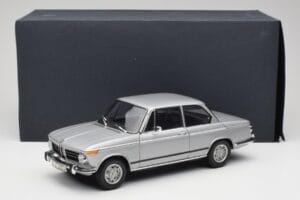 BMW 2002 Tii Polaris Ezüst AUTOart 1:18 80430146517 Fém – 8. kép a 8-ből