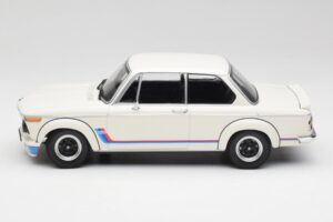 BMW 2002 Tii Turbo Alpine White Minichamps 1:18 155026200 Fém – 3. kép a 6-ből