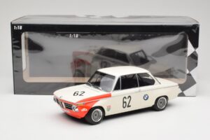 BMW 2002 tiK BMW AG #1 H. Hahne / D. Quester Class Winner Guards International 6 Hours Brands Hatch 1969 Minichamps 1:18 1556 – 6. kép a 6-ből
