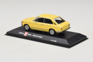 BMW 2002 Touring Sárga Minichamps 1:43 403021115 Fém – 3. kép a 4-ből