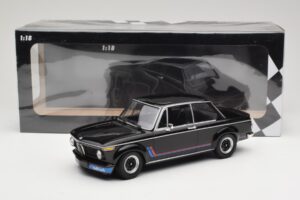BMW 2002 Turbo Fekete Minichamps 1:18 155026204 Fém – 6. kép a 6-ből