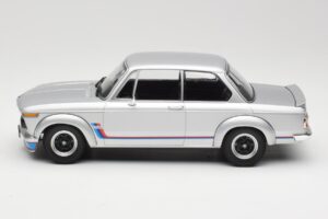 BMW 2002 Turbo E10 Ezüst Minichamps 1:18 155026201 Fém – 3. kép a 6-ből