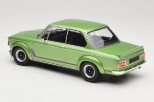 BMW 2002 Turbo Green Metallic Minichamps 1:18 155026206 Fém – 5. kép a 6-ből