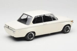 BMW 2002 Fehér Plain Body Version Minichamps 1:18 155702600 Fém – 2. kép a 6-ből
