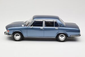 BMW 2500 E3 Blue Metallic BoS Models 1:18 BOS030 Gyanta – 3. kép a 6-ből