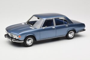BMW 2500 E3 Blue Metallic BoS Models 1:18 BOS030 Gyanta