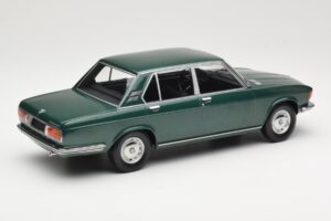 BMW 2500 E3 Green Metallic Minichamps 1:18 155029201 Fém – 2. kép a 6-ből